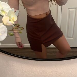 aym studio skort size small maroon